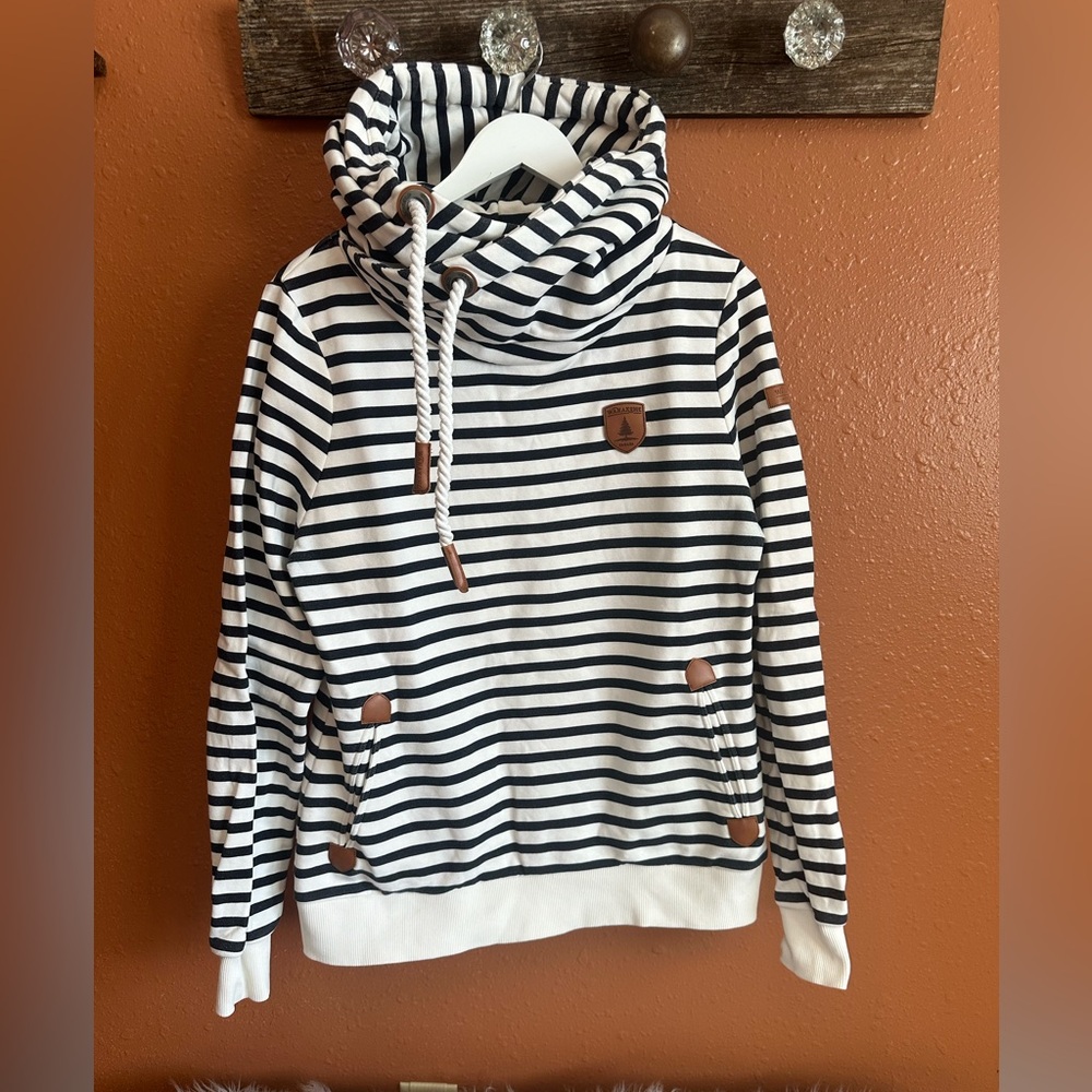 Wanakome Sweatshirt